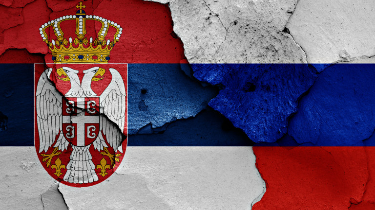 Русия уверява Сърбия, че няма да признае Косово, въпреки че го използва за Донбас