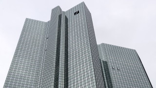 Дойче банк Deutsche Bank и Комерцбанк Commerzbank започнаха преговори за