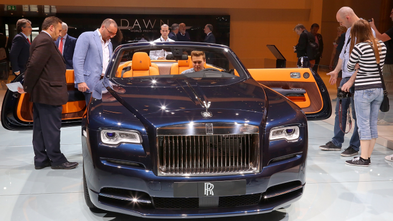 Rolls Royce Dawn бе представен на изложението във Франкфурт