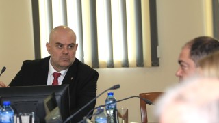 Контролните органи трябва да започнат да си вършат работата Това