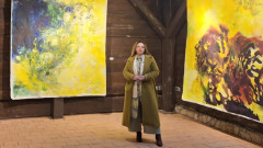 Между светлината и тъмното: Платната на Марина Александрова оживяха в Полша