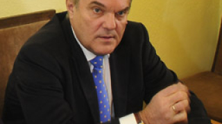 Румен Петков обвини кабинета „Райков” в корупционни практики