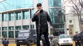 Сидеров изведе на площада „най-будните българи” срещу британския расизъм
