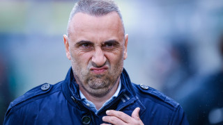 Треньорът на Лудогорец Ивайло Петев има куп кадрови проблеми
