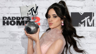 Камила Кабейо подобрява нови рекорди