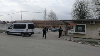 Кметът на Червен бряг е освободен след снемане на показания