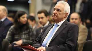 Посланик Райков: Тримата български граждани все още са в затвора