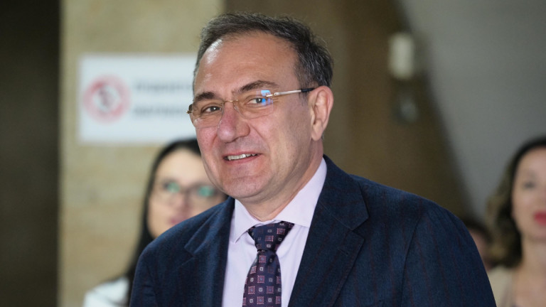 Гуцанов  отхвърли предложението на ПП-ДБ да се отменят почивните понеделници