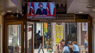 Финансовият министър на Турция Берат Албайрак изключи страната му да