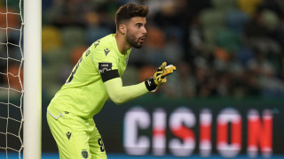 Барселона е приковал очи към вратаря Луиш Максимиано съобщава Mundo