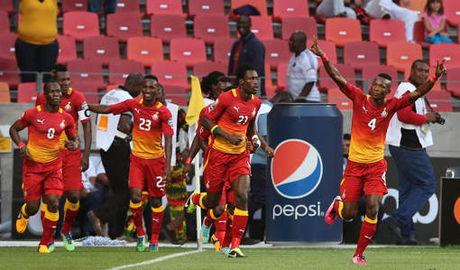 Ганайски национал се опита да заколи жена си