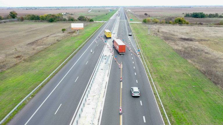 АПИ с апел да се спазват правилата за движение и да не се ползва аварийната лента по магистралите
