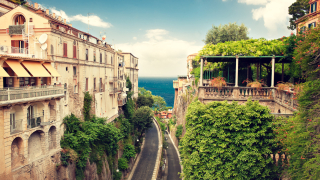 Италианските домакинства са изпитали по голяма загуба на доходи в сравнение