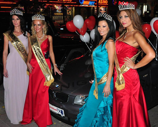 Прясно омъжената Венета Харизанова е новата "Мисис България Вселена"