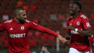 Защитникът на ЦСКА Брадли Мазику няма намерение да напуска червените