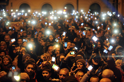 Унгария отложи въвеждането на данъка върху интернет