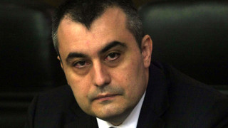 Приятелски и неприятелски огън има към главния прокурор Иван Гешев