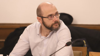 Служебният правосъден министър Андрей Янкулов изпрати становище до Конституционния съд