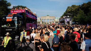 Rave the Planet почете жертвите на атаката срещу гей парада в Берлин