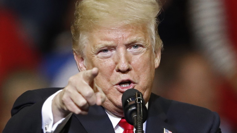 Тръмп отново се нахвърли срещу медиите и опонентите си