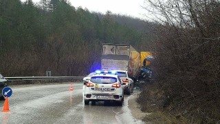 Глоба от 300 лева и месец забрана за шофиране може