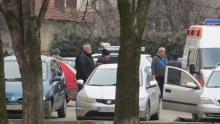 Мъж умря докато обира автомобил в Кюстендил предаде БГНЕС Починалият