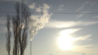 Служебният кабинет бори замърсяването на въздуха с ограничения за парниковите газове