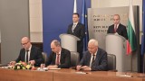 Зарядна мрежа на релси: ЕСО започва проект за електромобилни станции на жп гари из страната