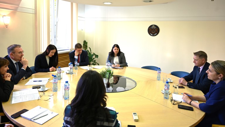 Изображение 735844