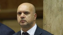 Създават специална оперативна група за борба с прането на прането на пари