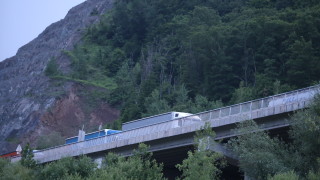 който вчера катастрофира на АМ Струма е минавал транзитно през