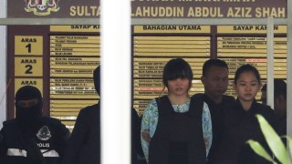 Смъртоносният невротоксичен газ VX е открит върху дрехите на двете