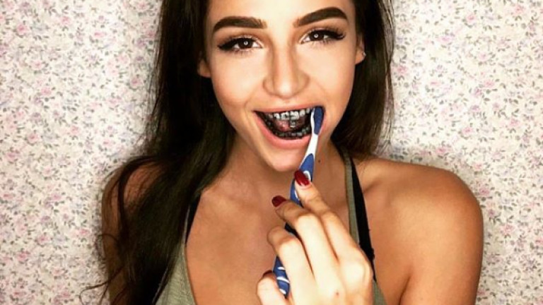 Манията по черната паста за зъби