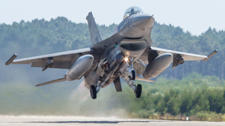 В САЩ обсъждат обновяване на турските F-16