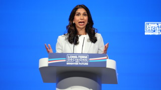 Бъдещето на британския министър на вътрешните работи Сюела Брейвърман в правителството