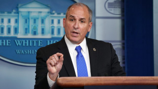 Властите на САЩ са задържали близо 1 милион мигранти по