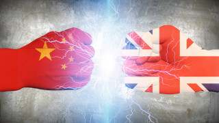 Китай предупреди Великобритания да прекрати усилията си за засилване на отношенията