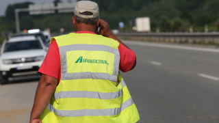 Пътните строители от Автомагистрали Черно море блокираха движението по магистрала