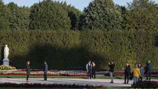 Австрия няма да позволява партита по време на зимния ски