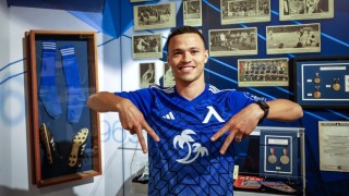 25 годишният Дарлан ще е 21 вият бразилец който облича фланелката на