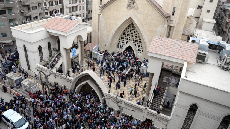 44 загинали и стотици ранени при атаките в египетски църкви 