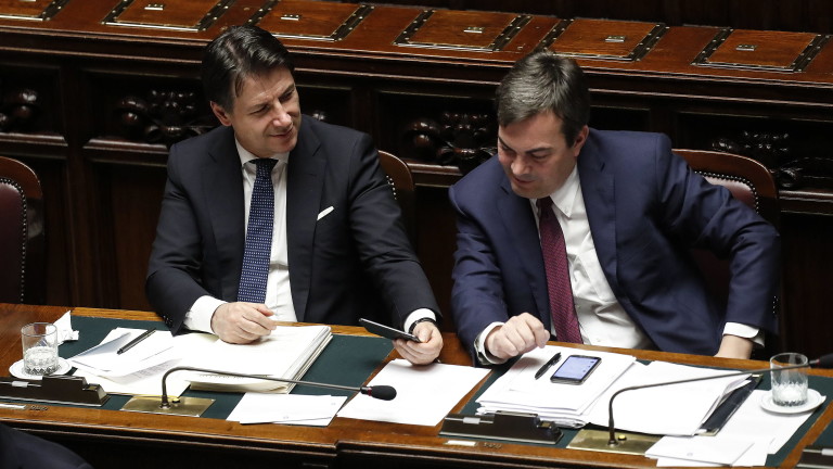 Правителството на Италия спечели вот на доверие в Сената за реформа на шпионажа