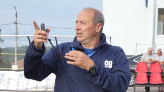 Емил Велев е приятен събеседник по всяко време а какво