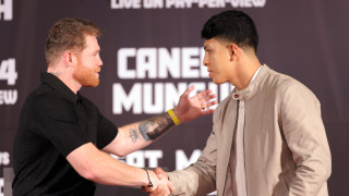 Безспорният шампион в супер средна категория в професионалния бокс Саул Алварес