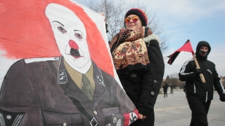 Нацизмът не е забавен, обявиха шестващи срещу „Луковия марш” 