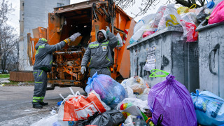 Столична община СО продължава интензивно с извозването на боклук от