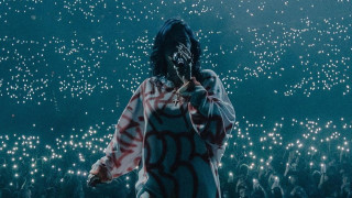 Вчера 18 декември Били Айлиш която през последните 12 месеца се