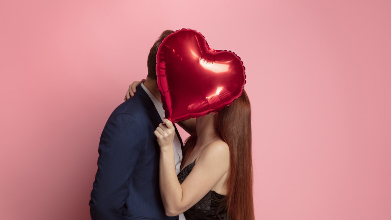 Днес е 14 февруари, Свети Валентин, празникът на любовта, а