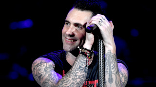 В началото на месеца стана ясно че Адам Лавин и съпругата