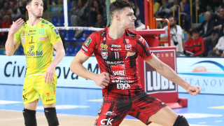 Националът на България Александър Николов е сред тримата най добри волейболисти в